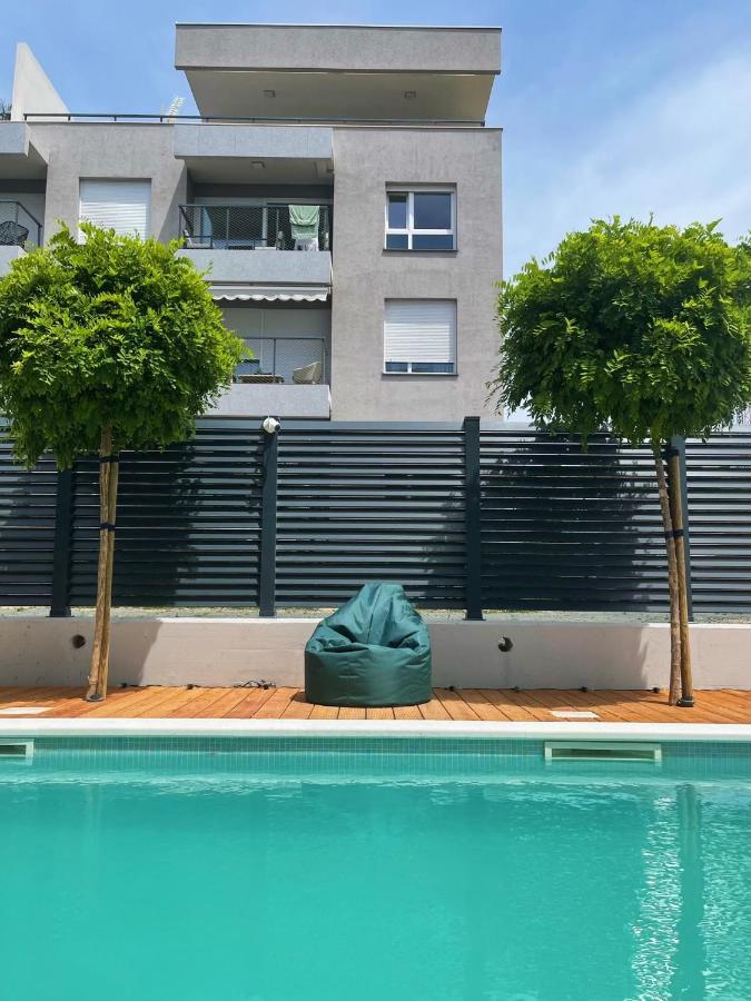 Cozy Seaside Apartment With Pool & Terrace Split Exteriör bild